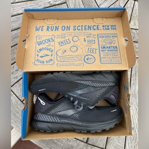 Adrenaline GTS 22 Brooks Black Men’s 9